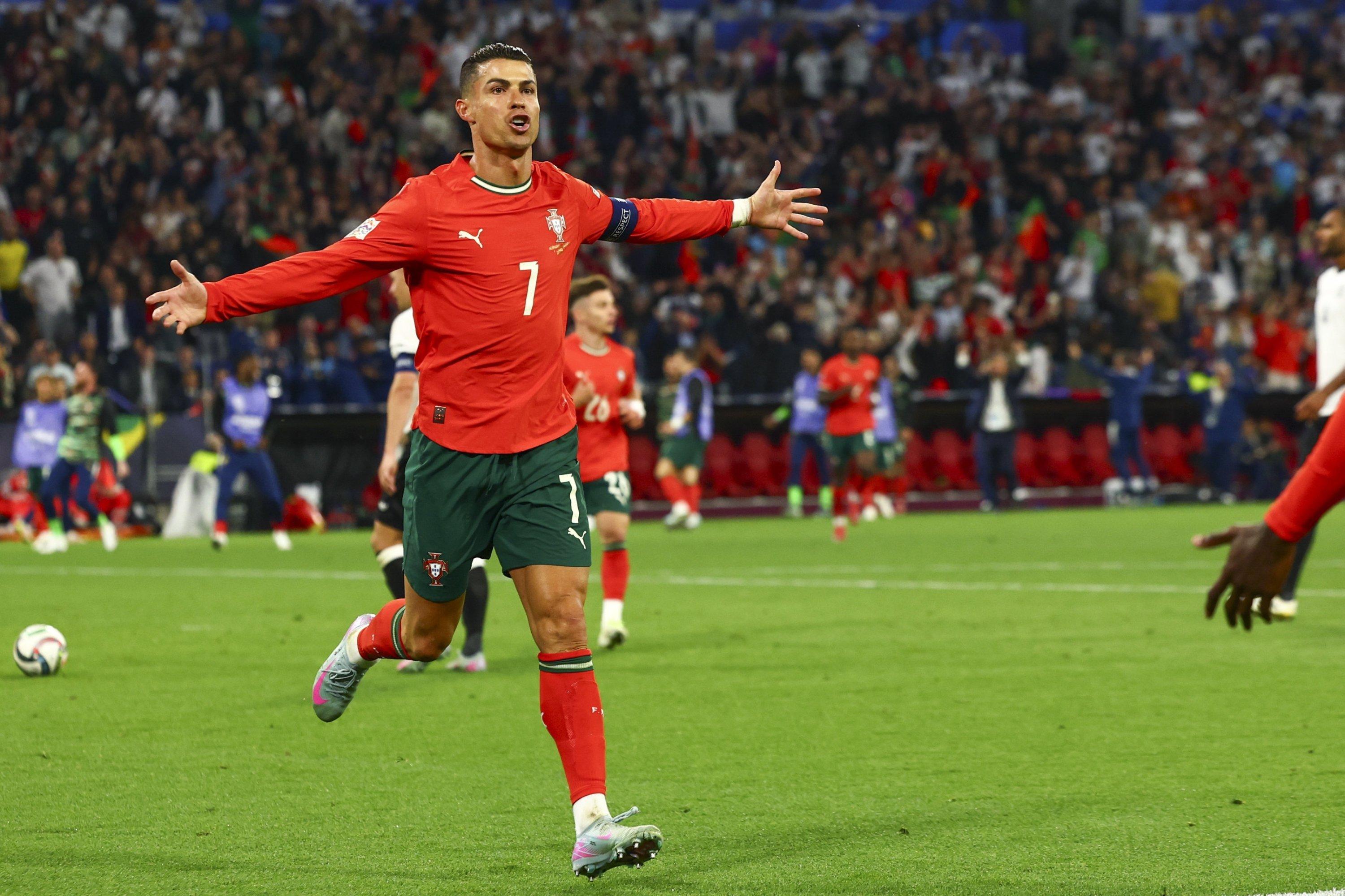 Portugal 2-2 Hungary, CR7 lại tiếp tục lập cú đúp!!